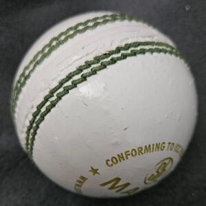 White Mako Cricket Bat