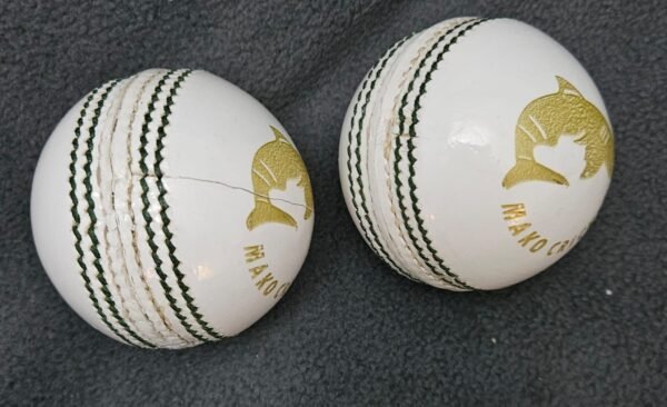White Mako Cricket Bat - Image 6